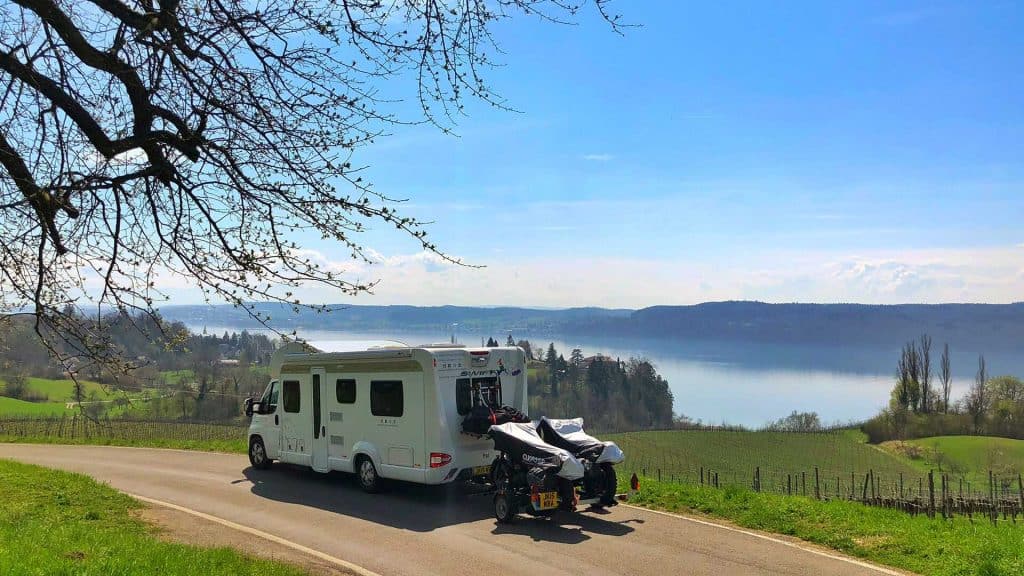 Buying a motorhome, RV or campervan for the first time can be daunting. How do you choose the right motorhome for you? Whether you want to start full time RV living or want a campervan for weekend road trips, this guide will help you get started. #motorhome #motorhomelife #rv #rvlife #rvliving #hacks #tips #rvlifestyle #fulltimerv #vanlife #vanlifetips