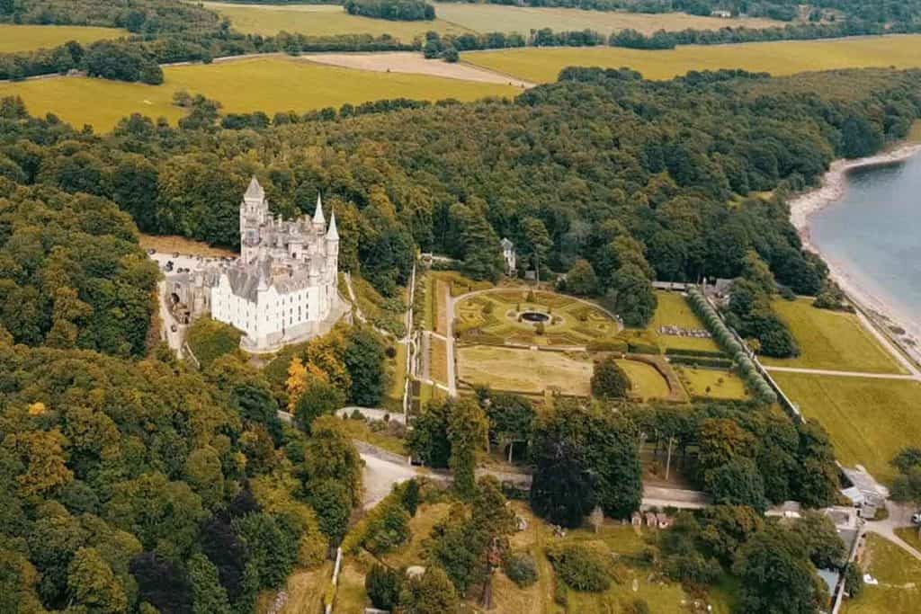 Beautiful places to visit on a Scotland Road Trip- Dunrobin Castle