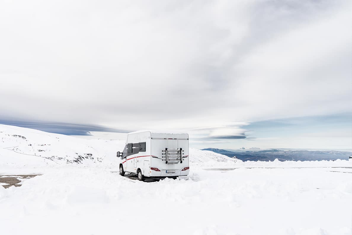 winter motorhome trip tips and full time camper living all year round- how to use a motorhome in winter